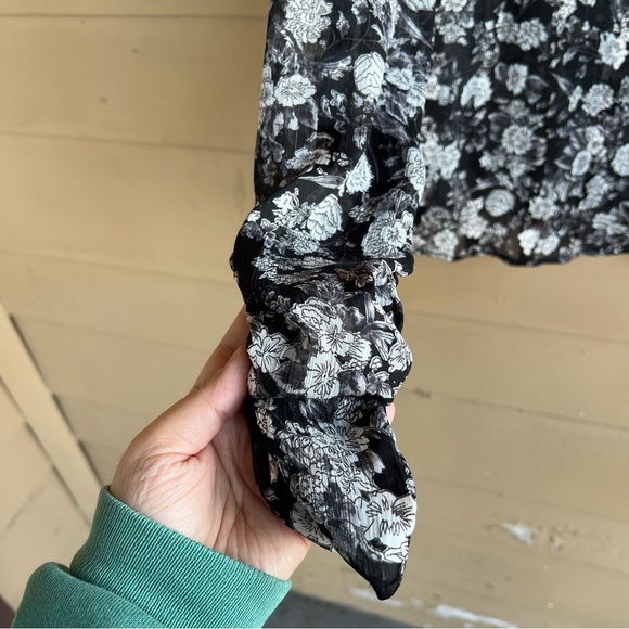 Zara Black White Floral Chiffon Long Sleeve Blouse Size XS - Picture 4 of 6